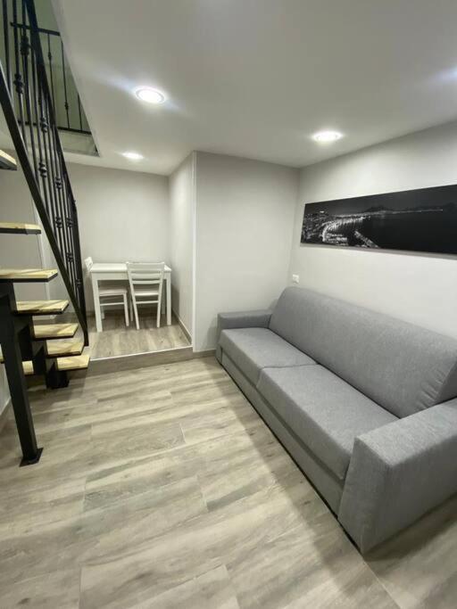 Апартаменты Greta'S_House Неаполь Экстерьер фото
